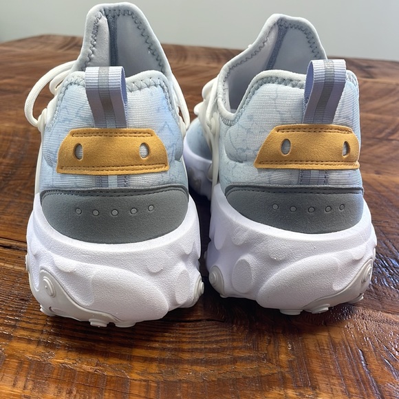 Nike React Presto Sneakers - Picture 3 of 6